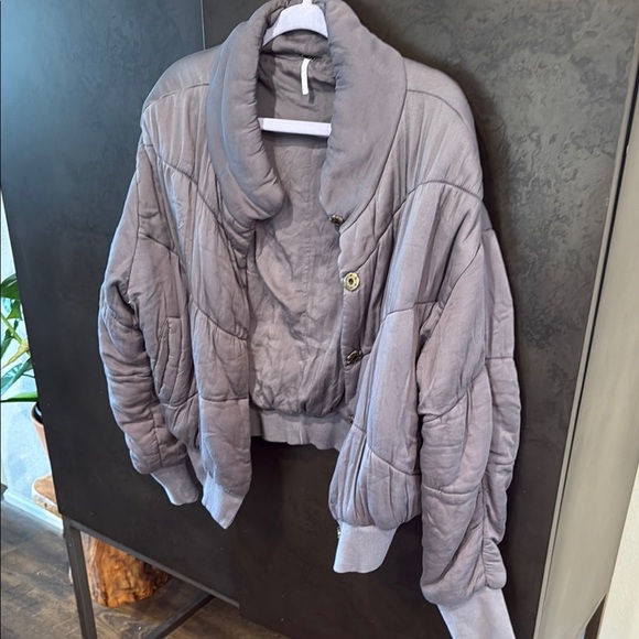 Young Fabulous & Broke Jackets & Blazers - Young Fabulous & Broke Gray Puffer Jacket with Quilted Texture Size M/L